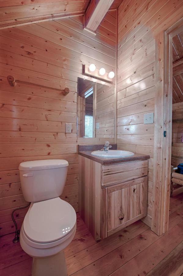 Yellowstone Grizzly Rv Park And Cabins Villa West Yellowstone Rum bild